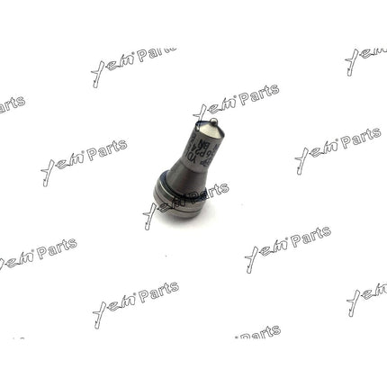4PCS/lot Injector Nozzle For Komatsu 4D106 / S4D106 Engine